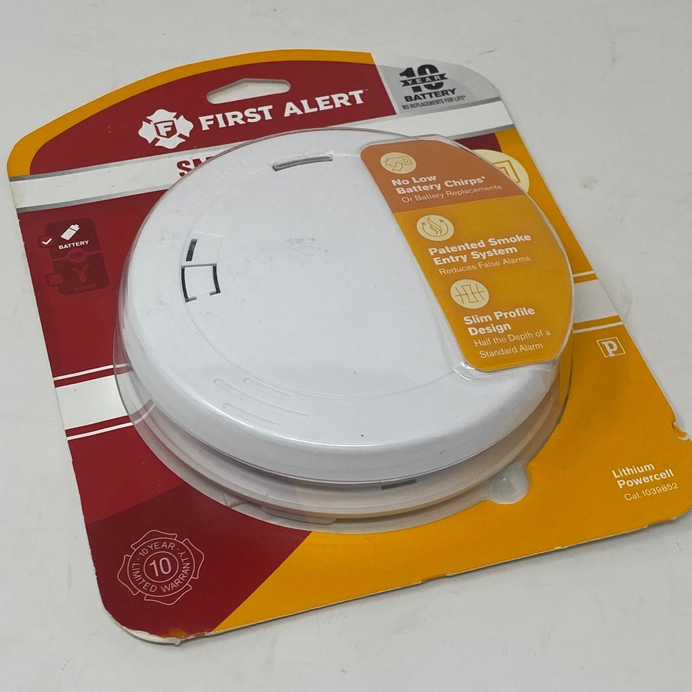 First Alert Smoke Alarm White 10 Year Battery Slim Photoelectric